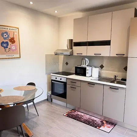 Lu Apartment Rupa
